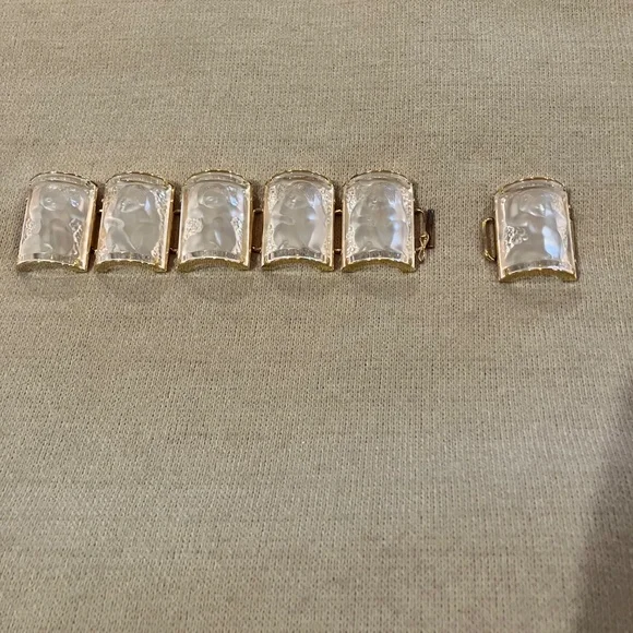 Lalique NYSA Enfant Cherub cuff bracelet - Picture 7 of 7